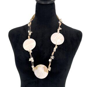 2/$18 SALE! Vtg Shell Necklace Womens Boho Mother Pearl Shell Bead Silver Toggle